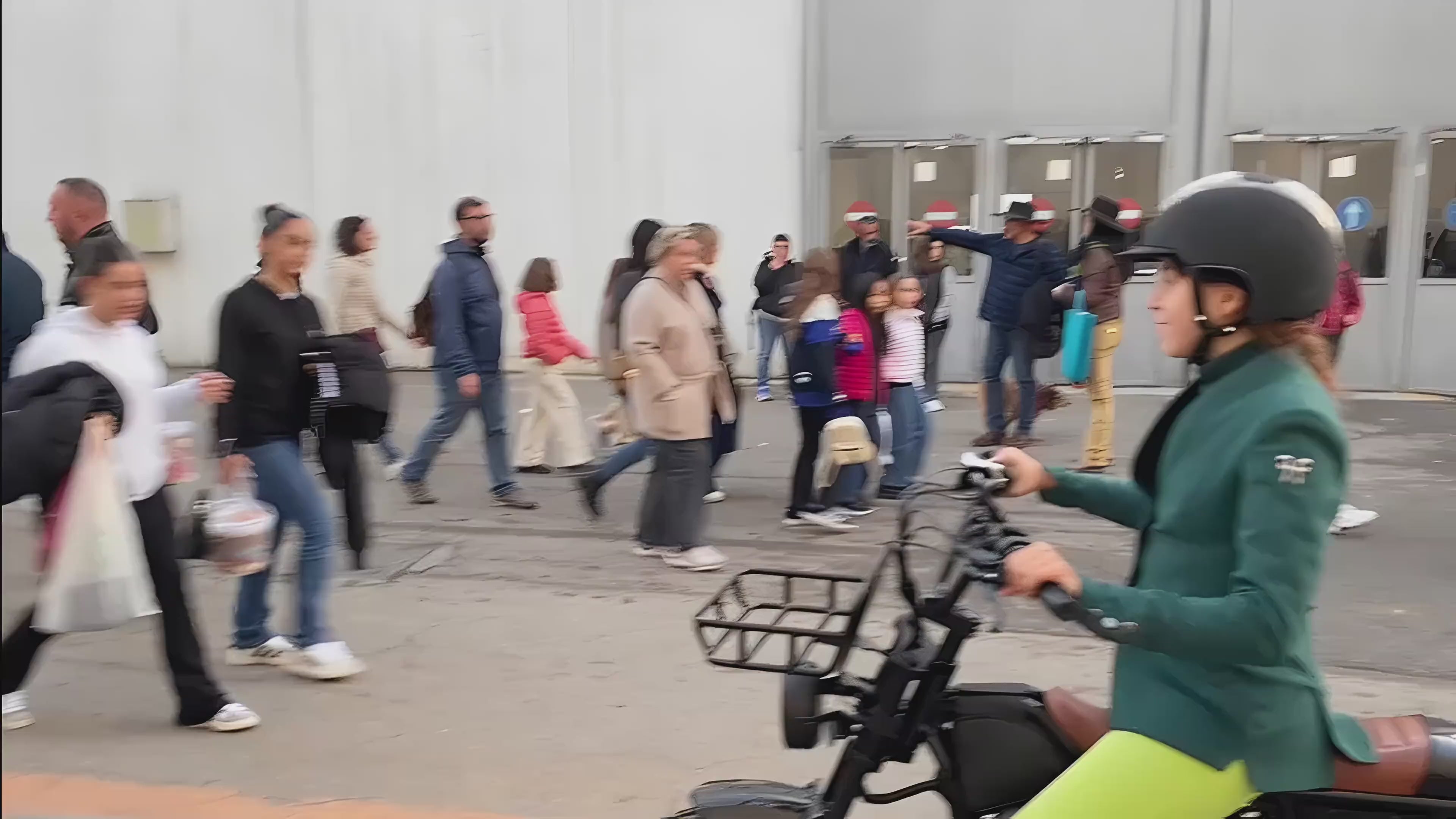 Load video: Cover image3